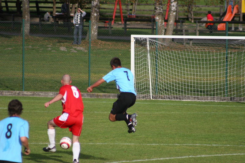 gal/08. Spieltag- SV Reischach-Rasen/2006-10-24 - SVR gg. Rasen-Antholz 089.jpg